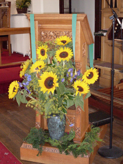 St. Stephens Church Lecturn & Flowers St. Stephens Church Lecturn & Flowers